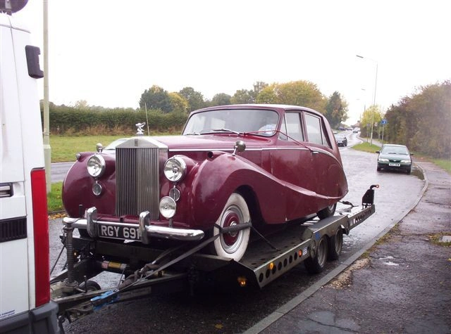 How to Safely Transport a Classic Car
